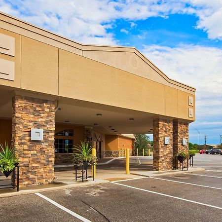 Crossroads Hotel & Event Center Fort Dodge Bagian luar foto