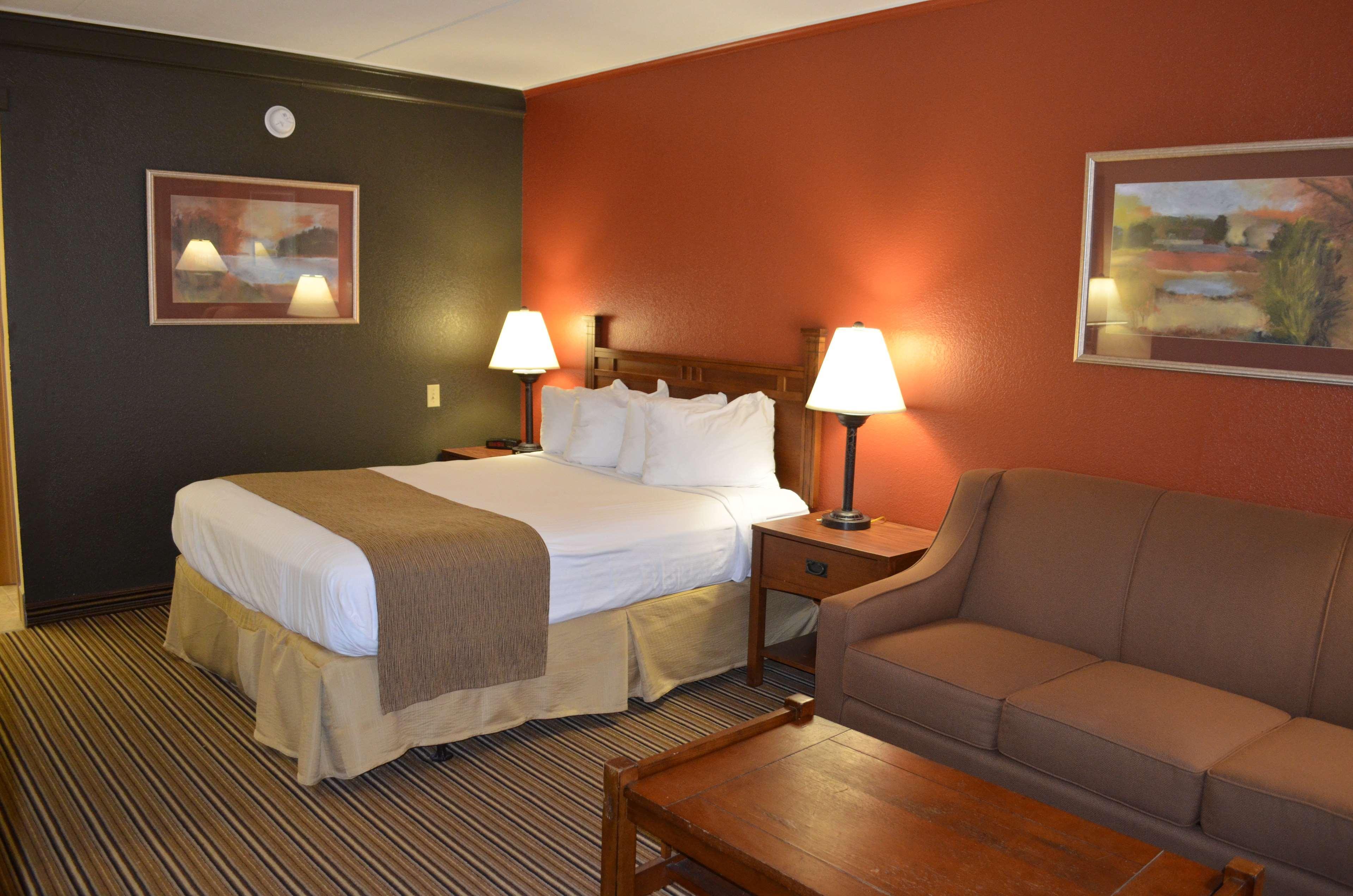 Crossroads Hotel & Event Center Fort Dodge Bagian luar foto