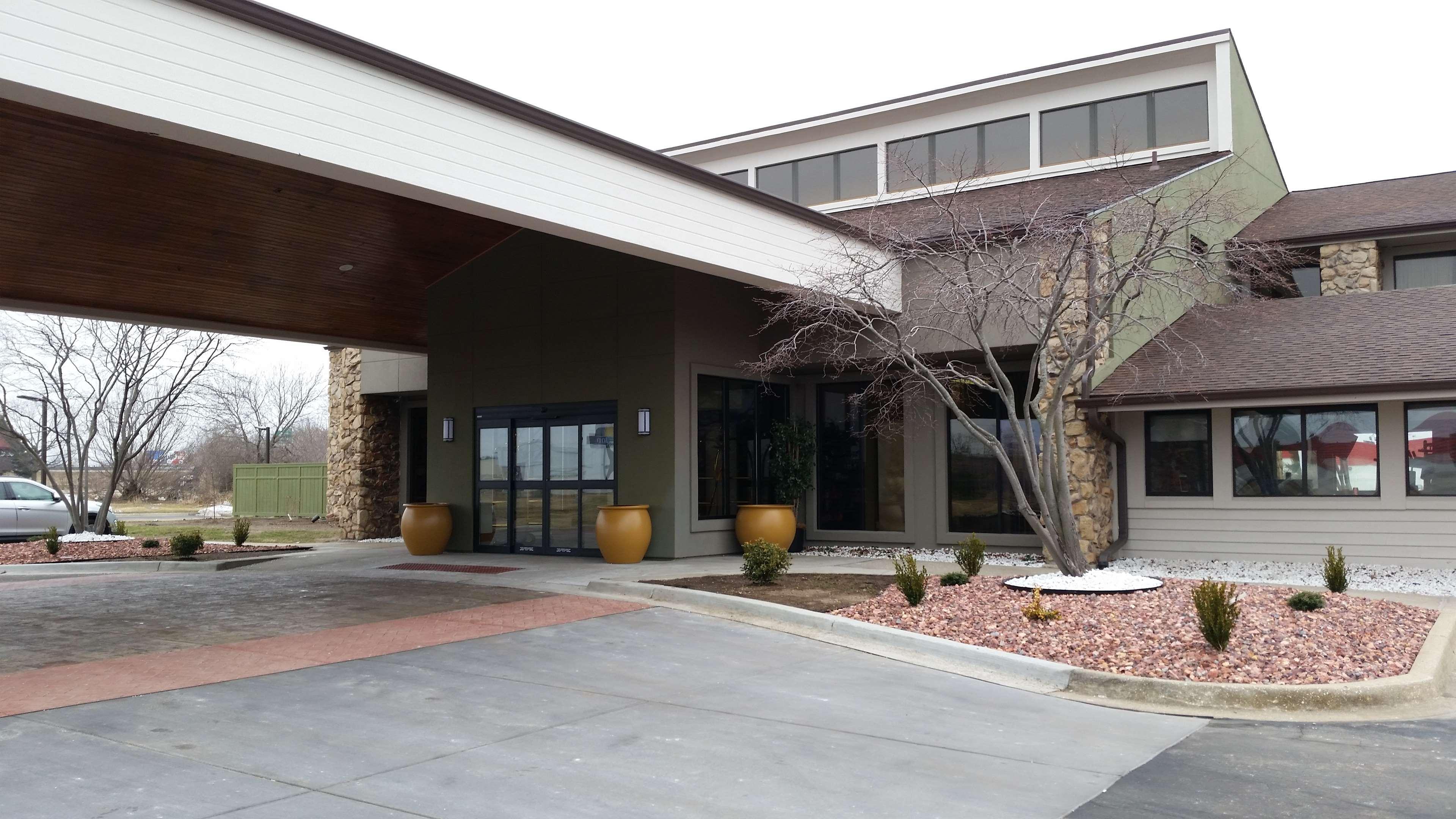 Crossroads Hotel & Event Center Fort Dodge Bagian luar foto
