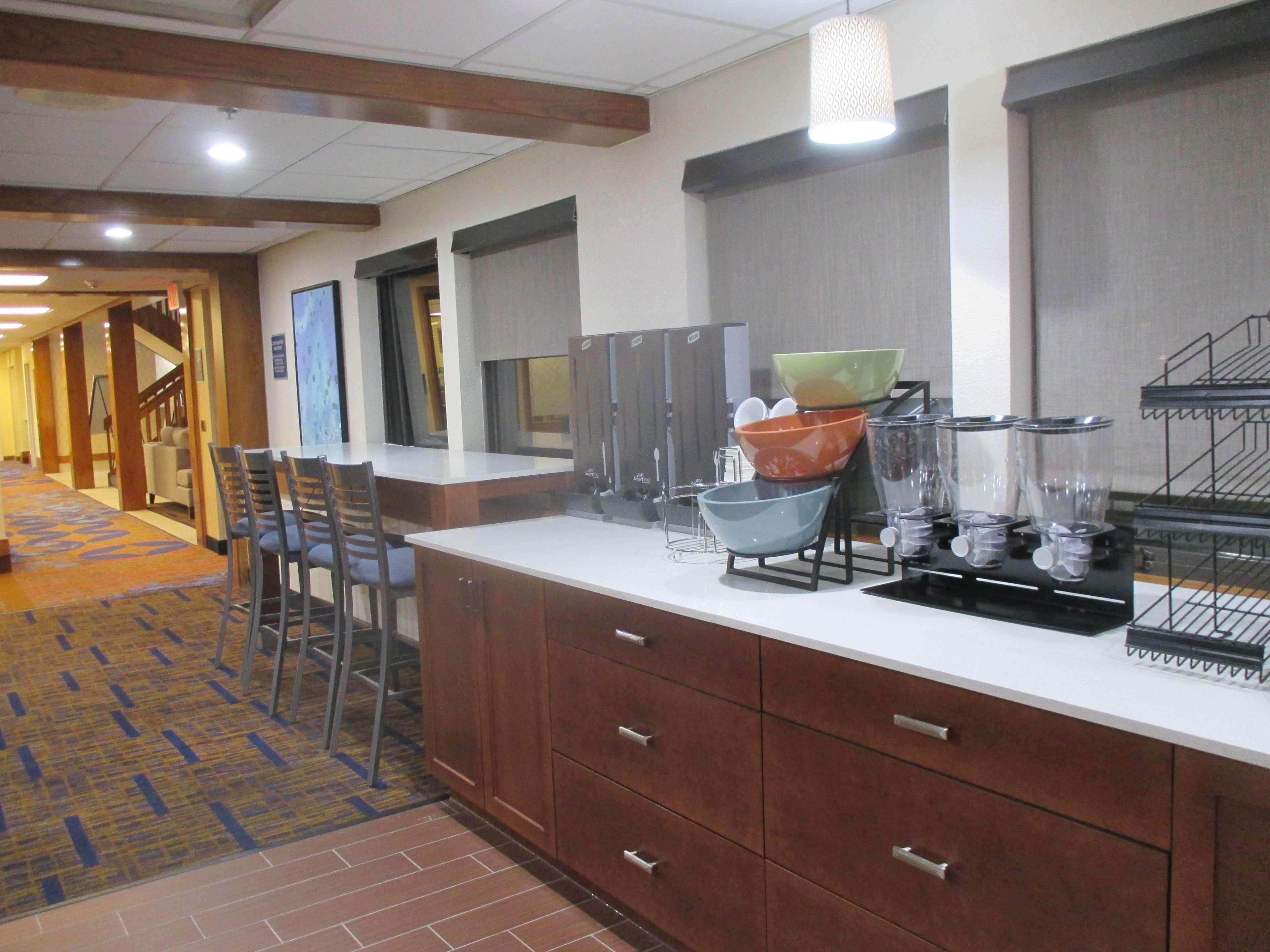 Crossroads Hotel & Event Center Fort Dodge Bagian luar foto
